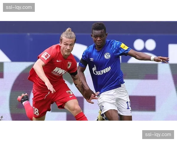 奥格斯堡主力后腰累积黄牌停赛，球队中场拦截能力受质疑